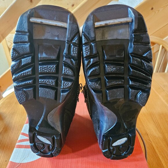 Like New in Box Nordic Size 36 Rossignol BC4 Cross Country Ski Boots - Picture 8 of 10